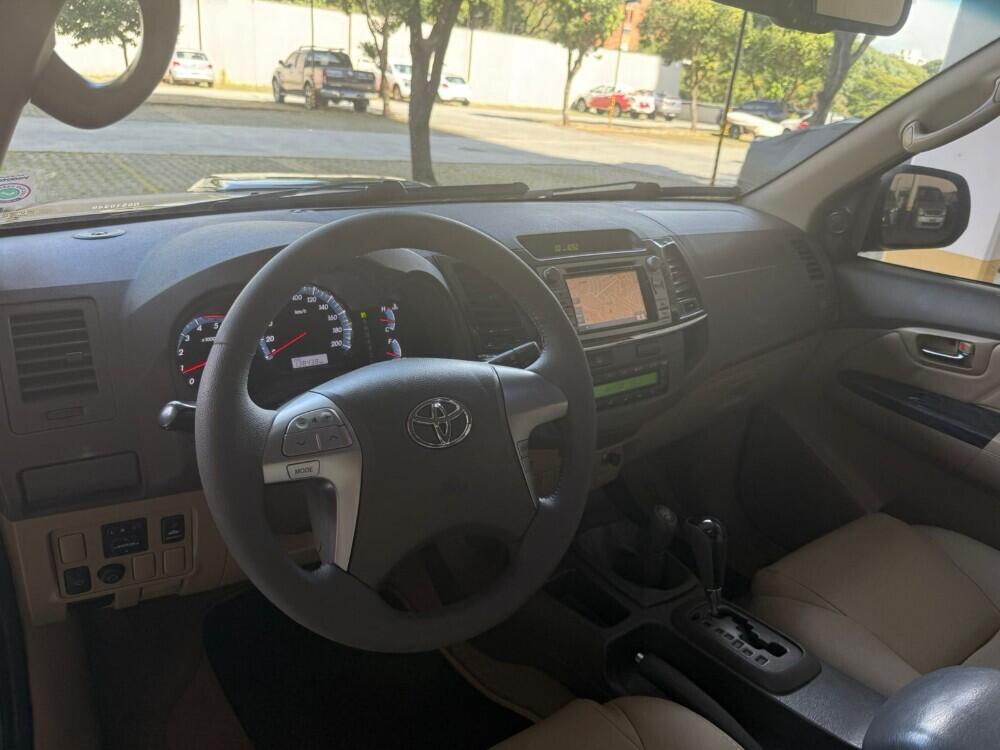 Toyota Hilux SW4