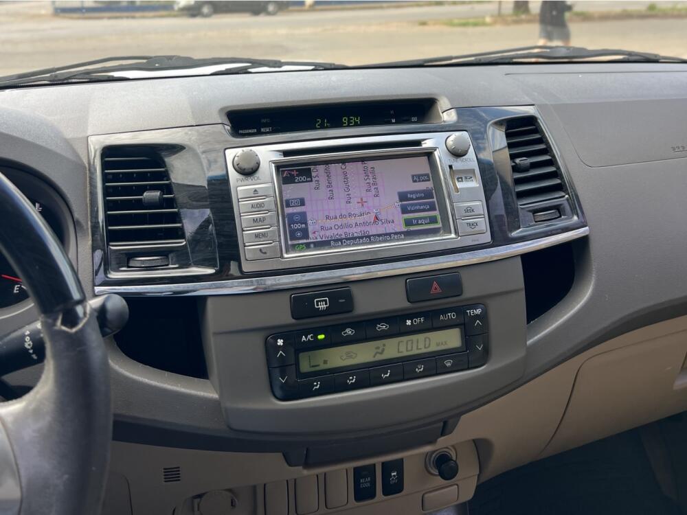 Toyota Hilux SW4