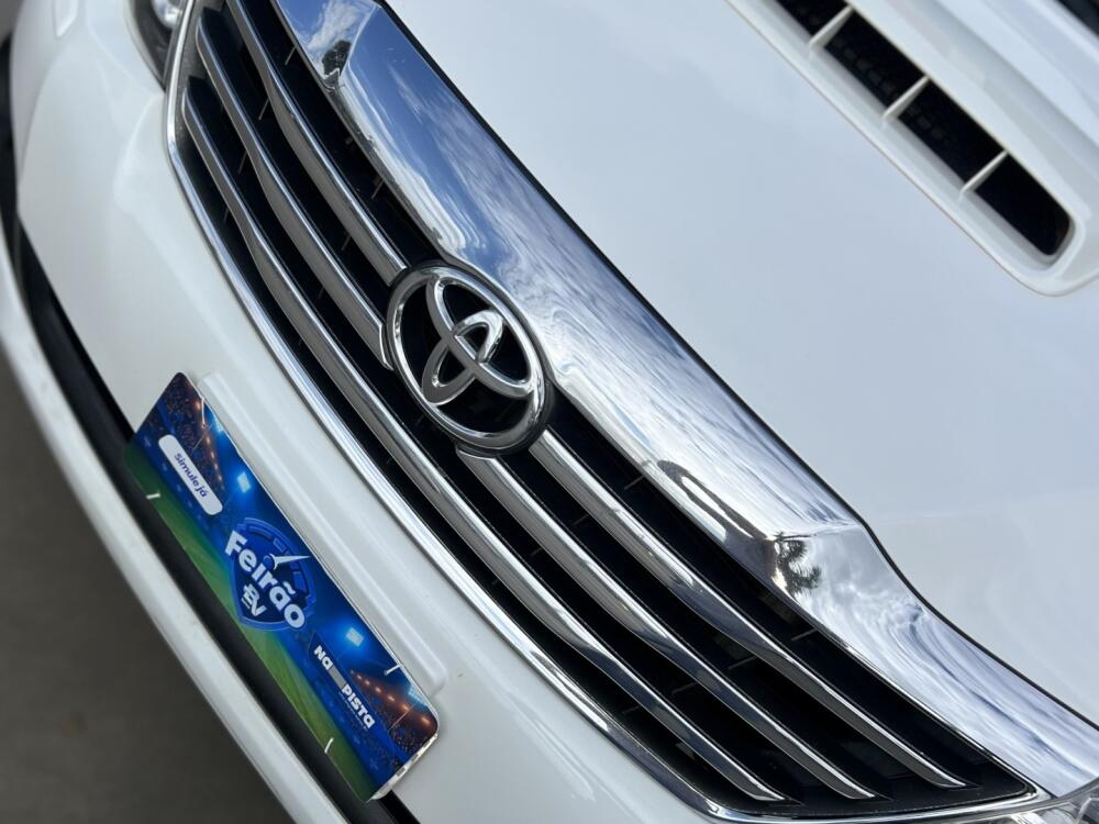 Toyota Hilux SW4