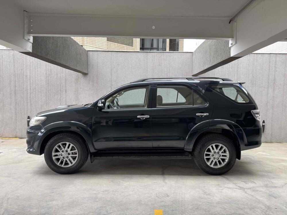 Toyota Hilux SW4