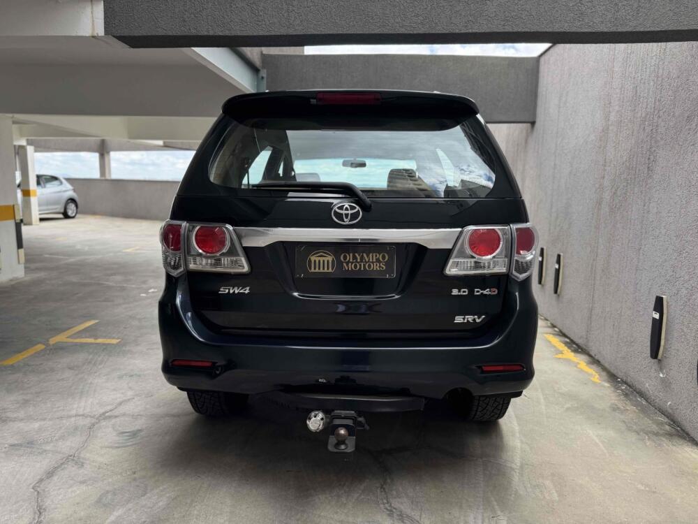 Toyota Hilux SW4