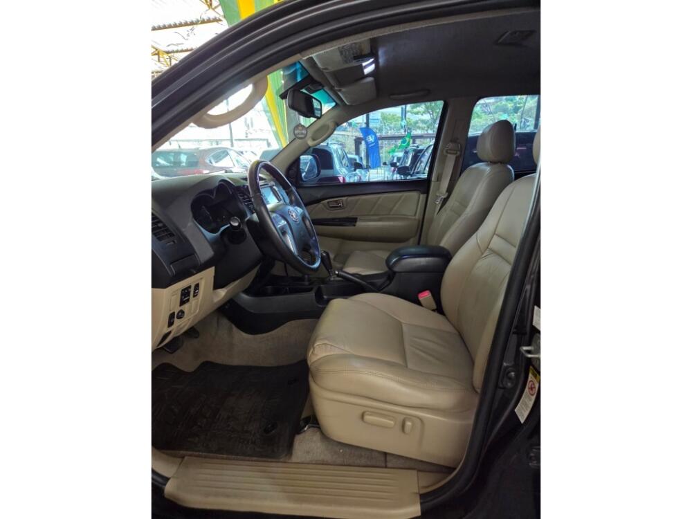 Toyota Hilux SW4