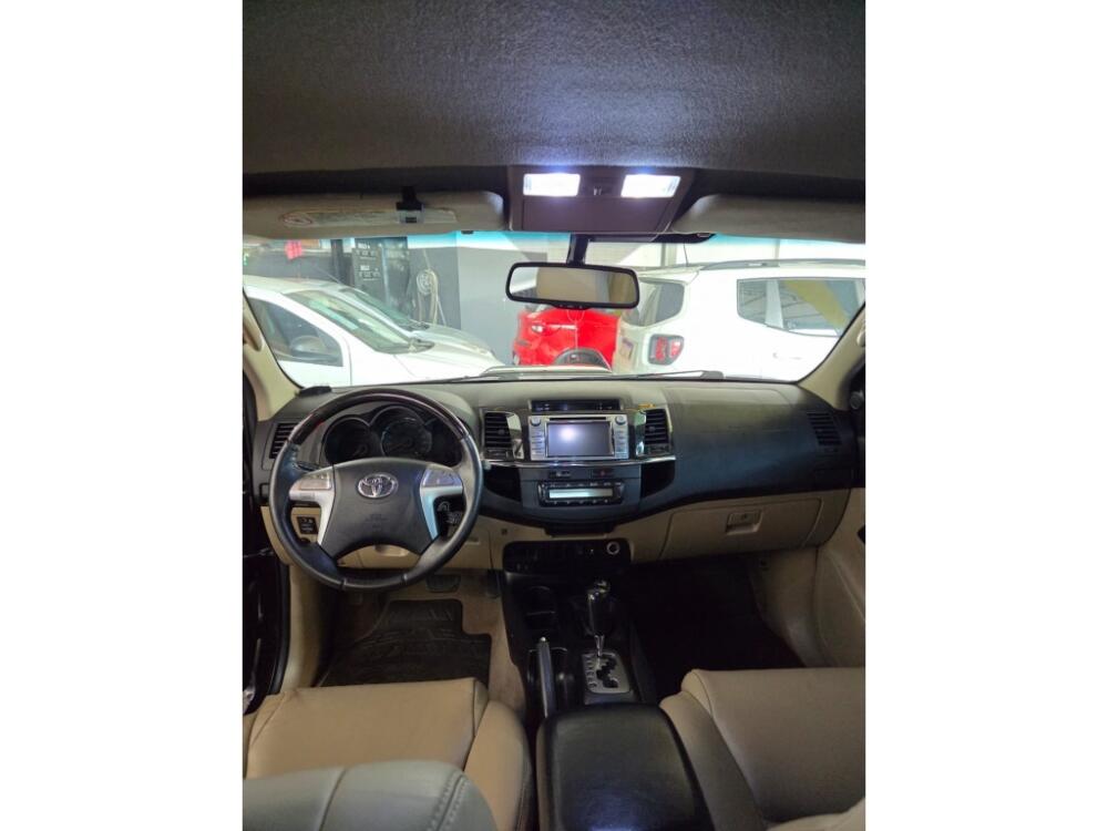 Toyota Hilux SW4