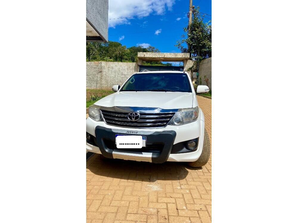 Toyota Hilux SW4