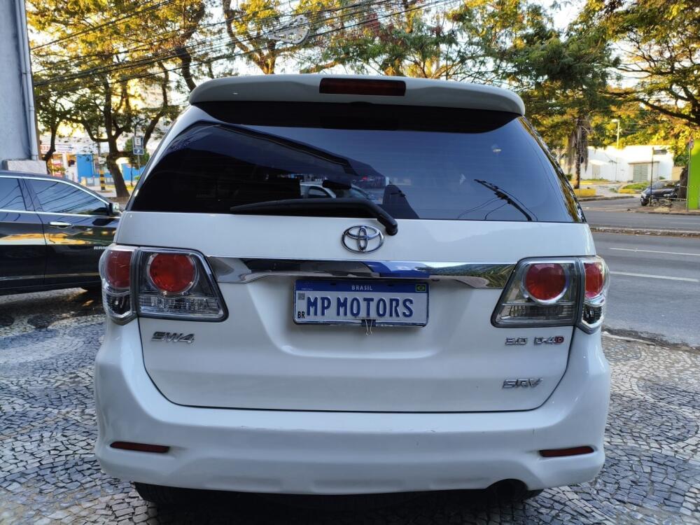 Toyota Hilux SW4