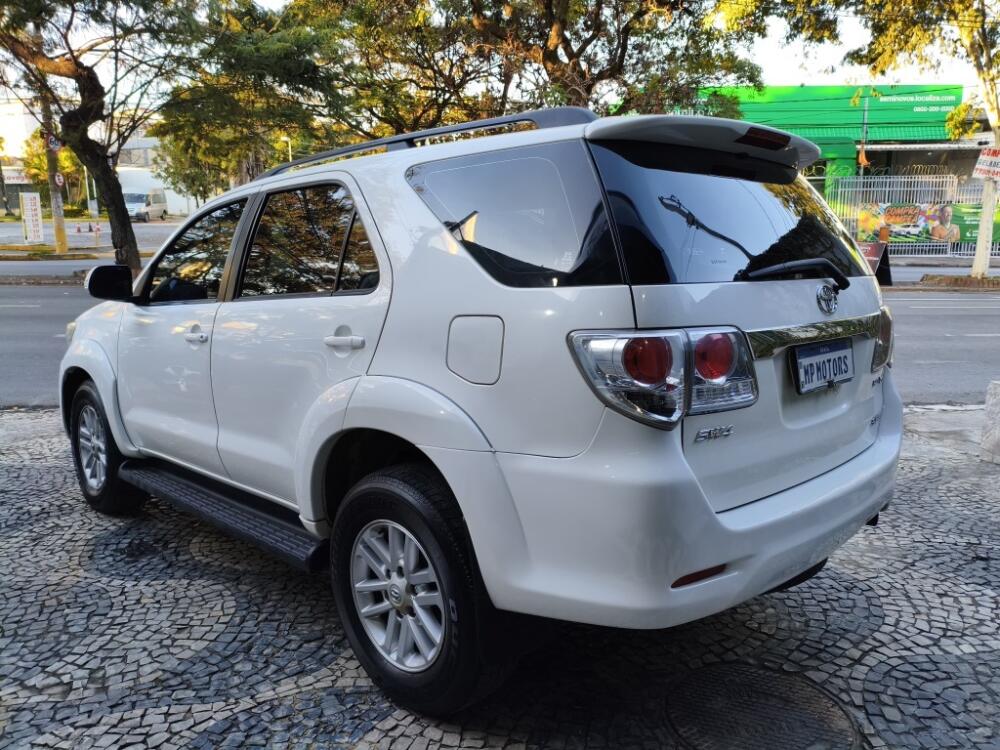 Toyota Hilux SW4
