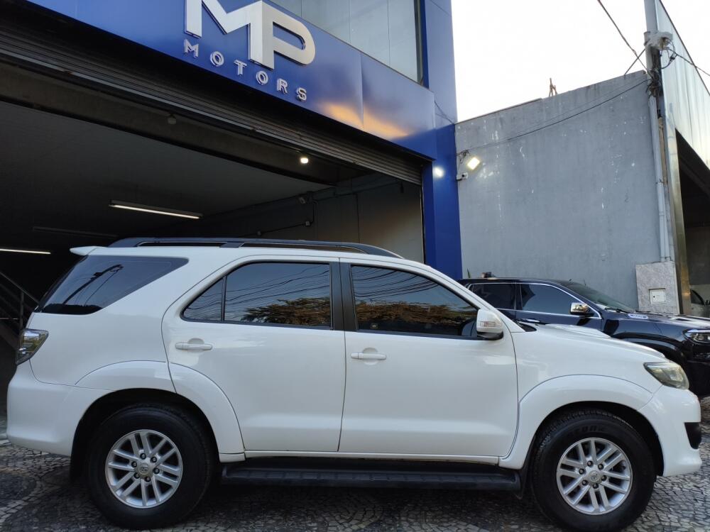 Toyota Hilux SW4