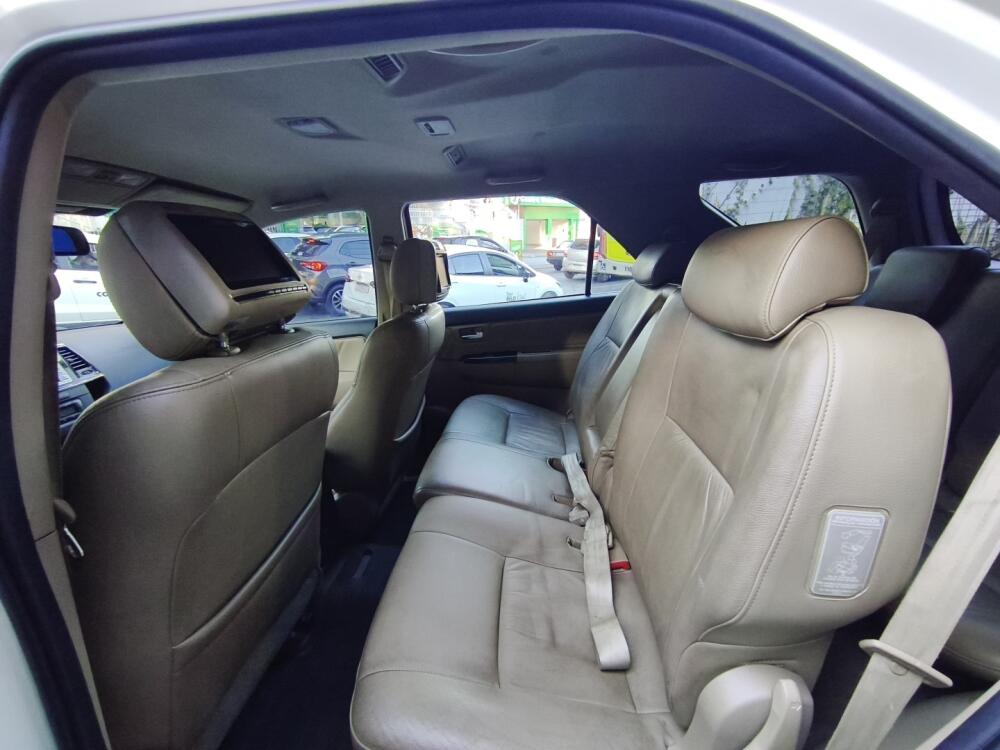 Toyota Hilux SW4
