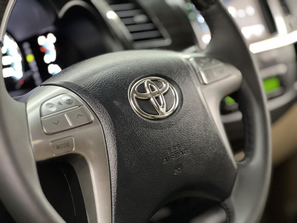 Toyota Hilux SW4
