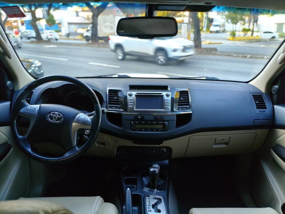 Toyota Hilux SW4