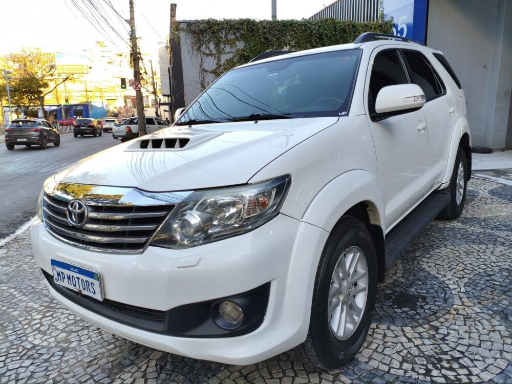 Toyota Hilux SW4