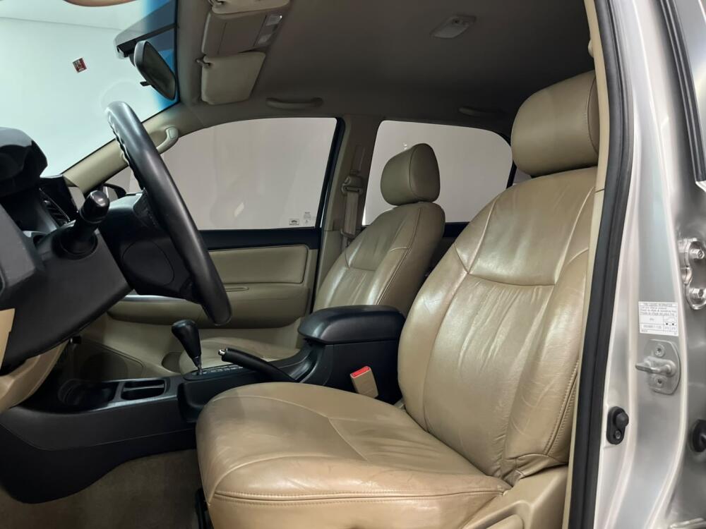 Toyota Hilux SW4