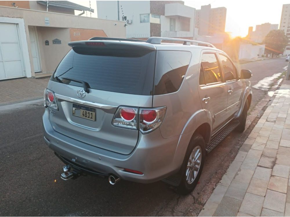 Toyota Hilux SW4
