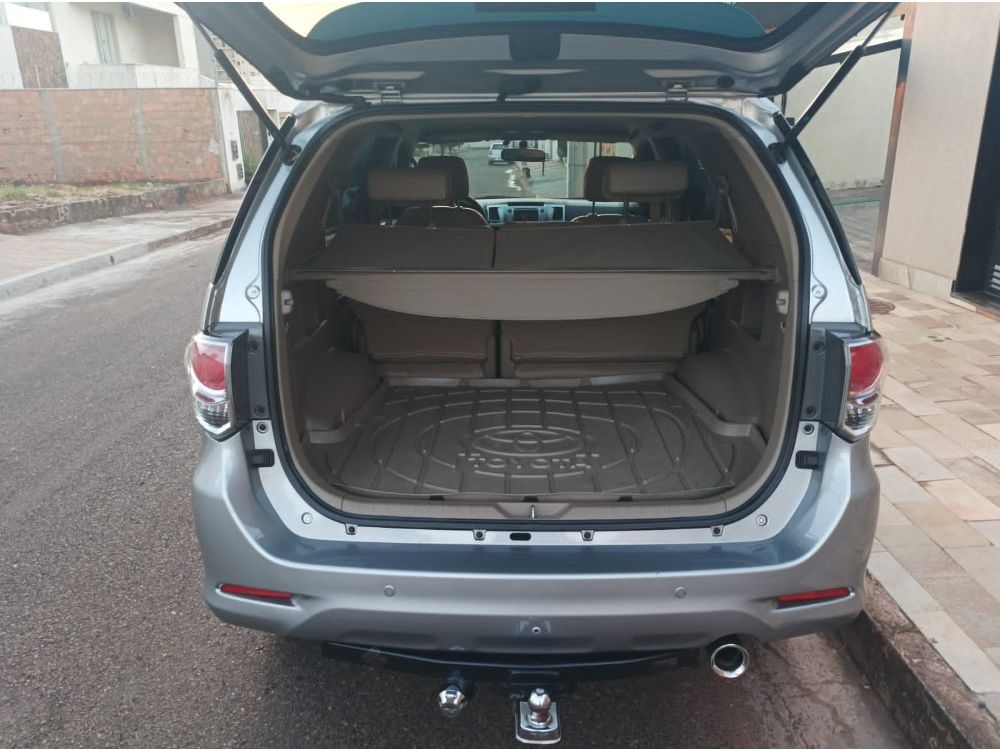 Toyota Hilux SW4