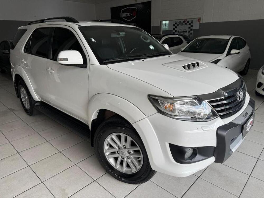 Toyota Hilux SW4