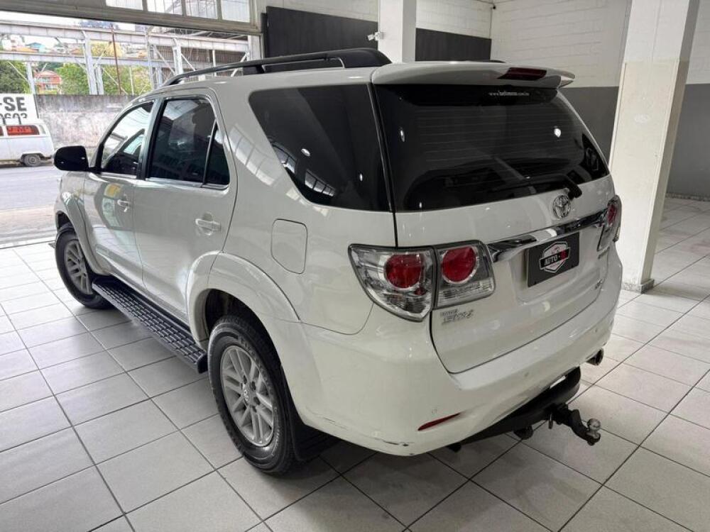 Toyota Hilux SW4