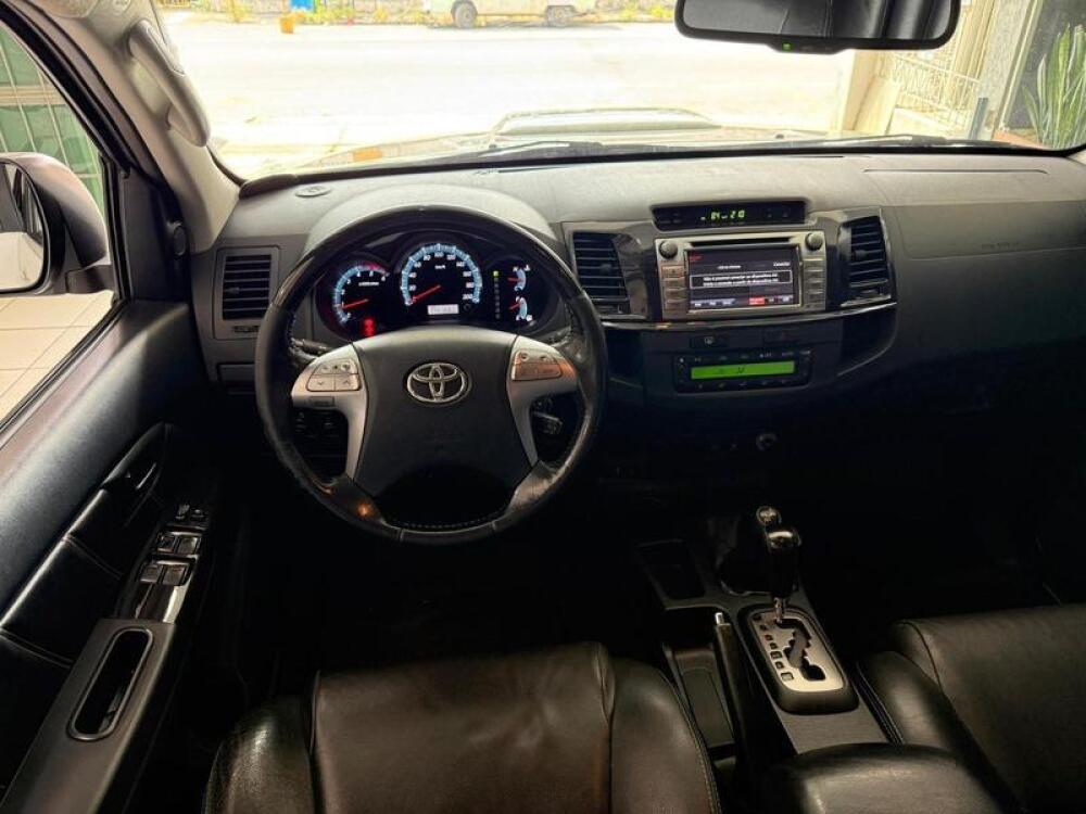 Toyota Hilux SW4