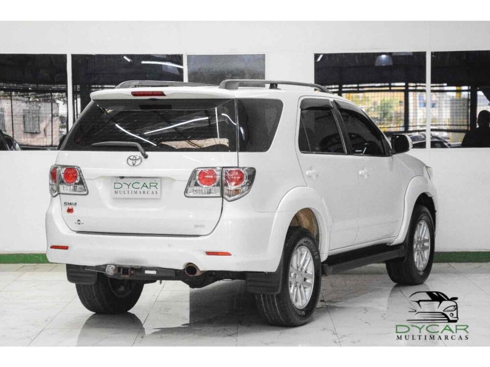 Toyota Hilux SW4