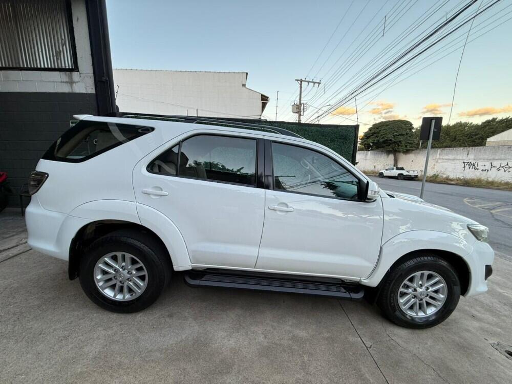 Toyota Hilux SW4