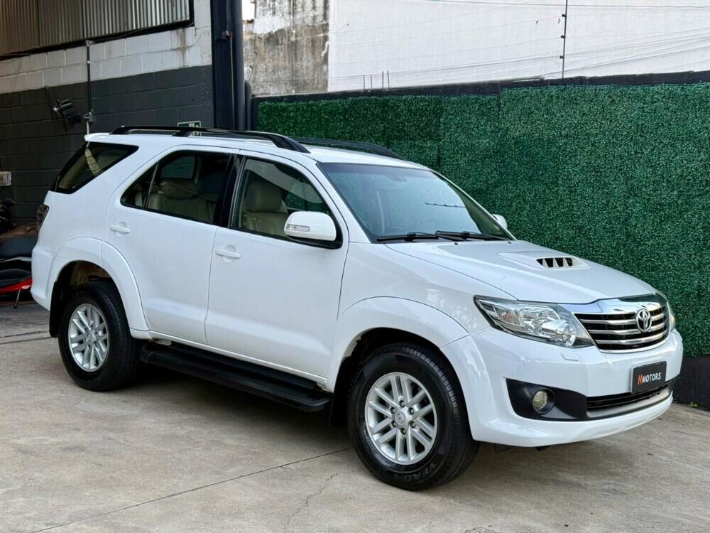 Toyota Hilux SW4