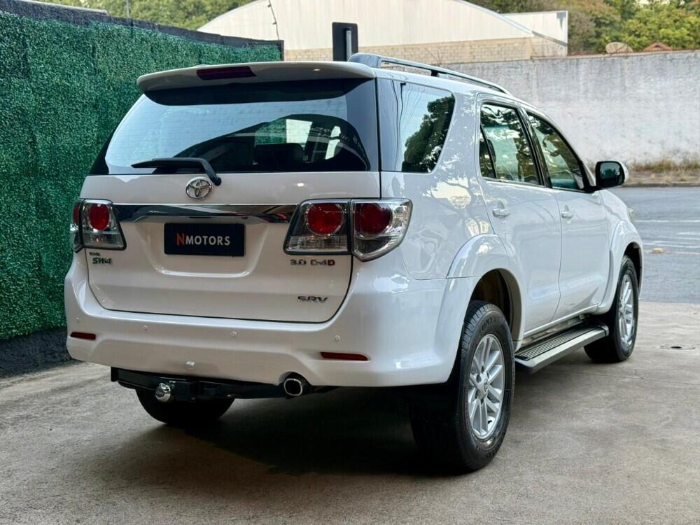 Toyota Hilux SW4