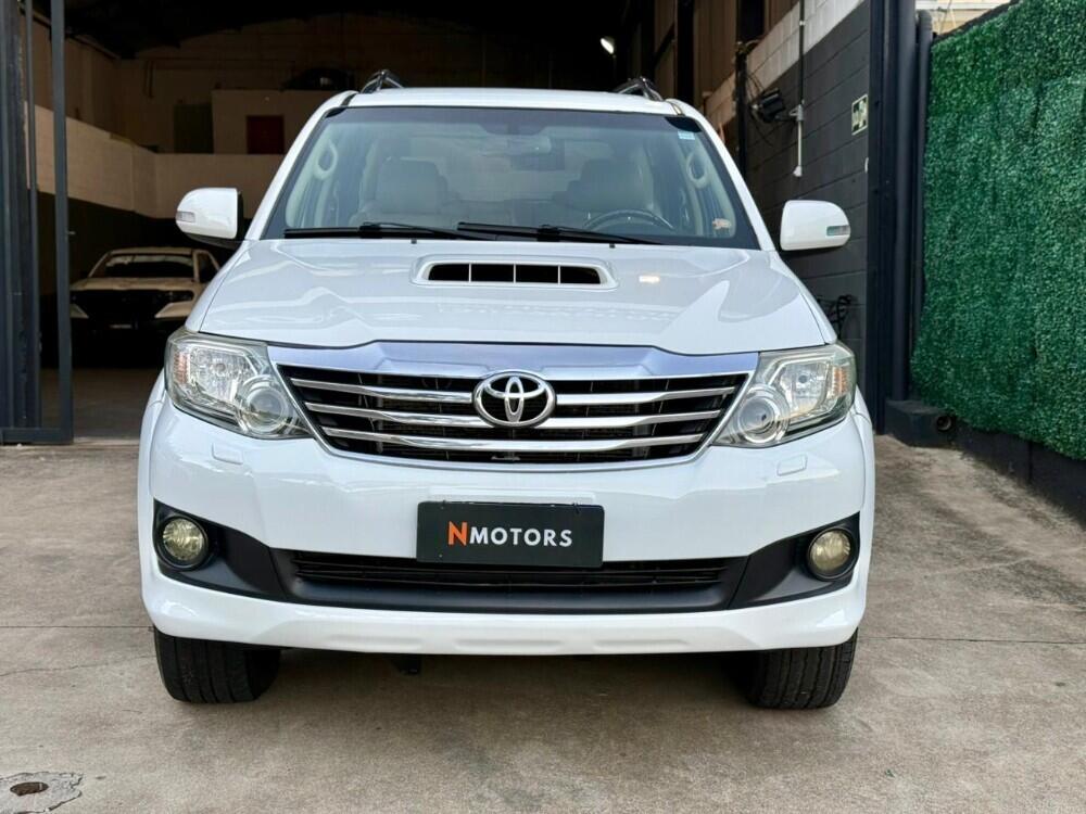 Toyota Hilux SW4