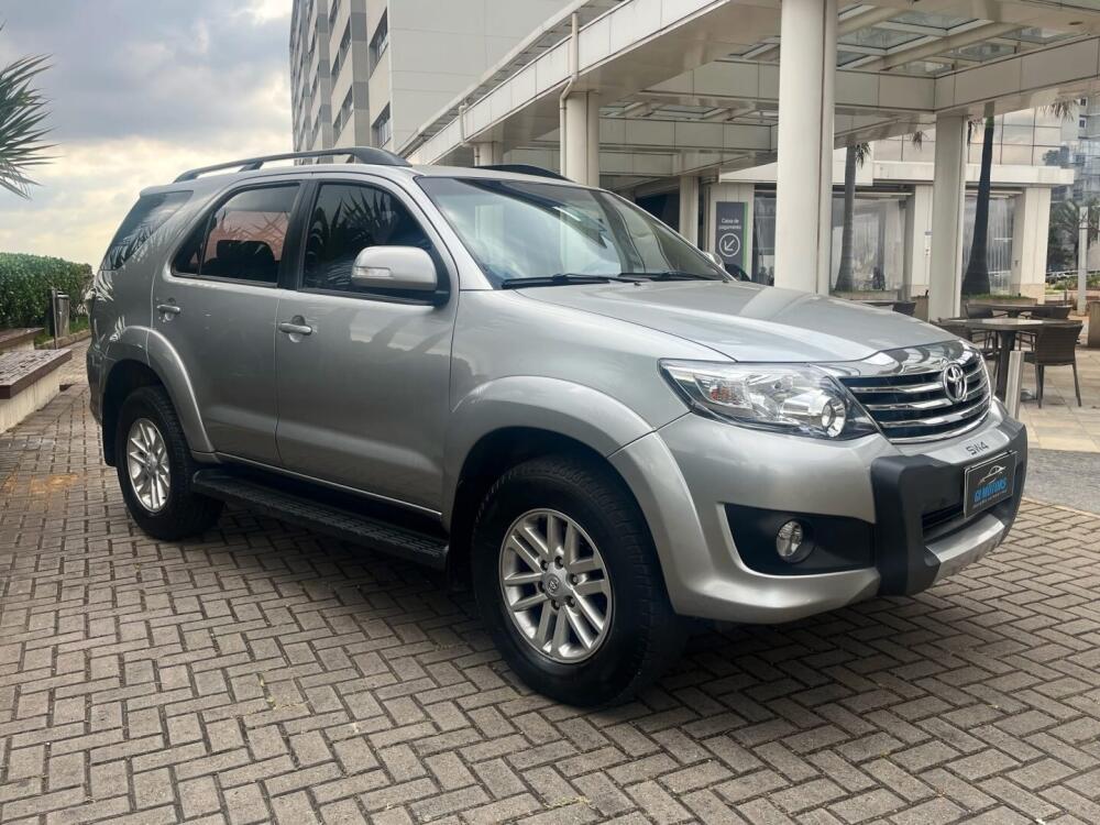 Toyota Hilux SW4