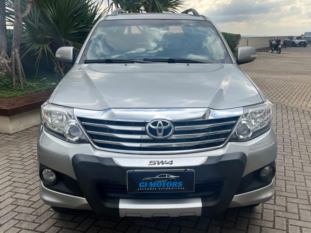 Toyota Hilux SW4