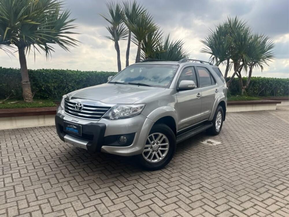 Toyota Hilux SW4
