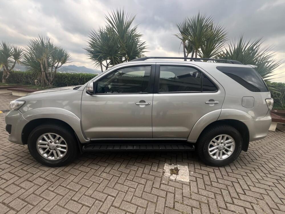 Toyota Hilux SW4