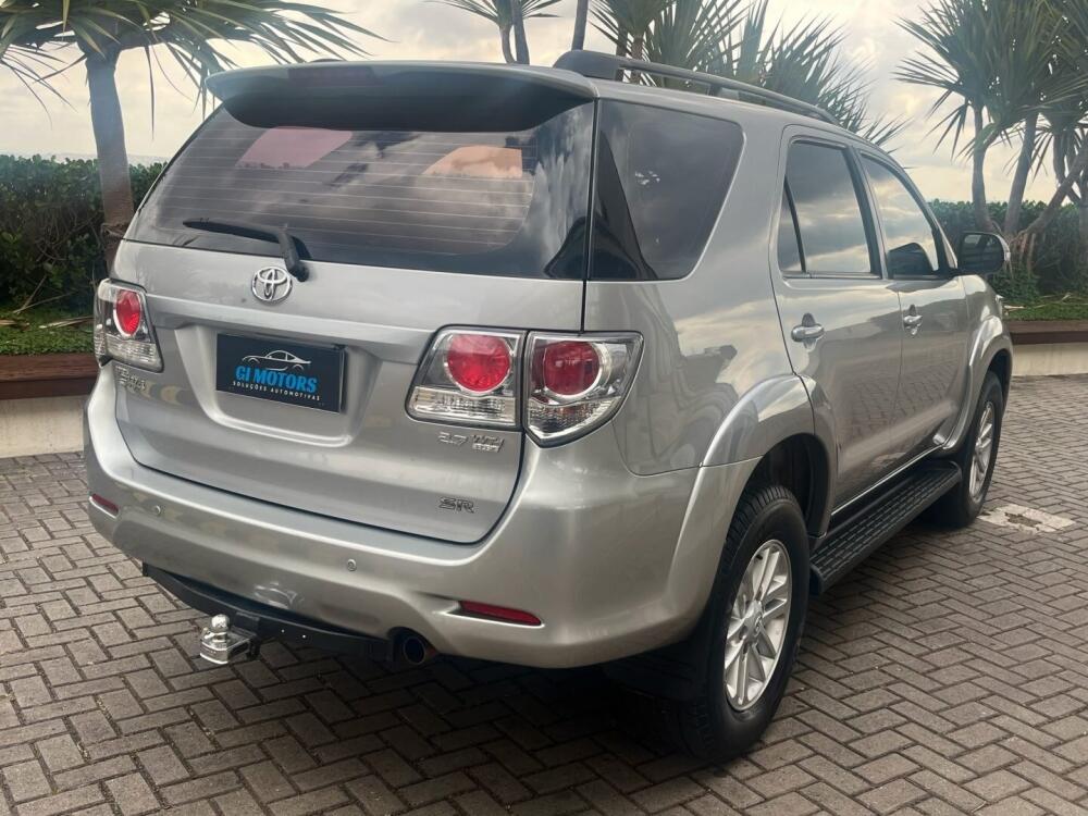 Toyota Hilux SW4