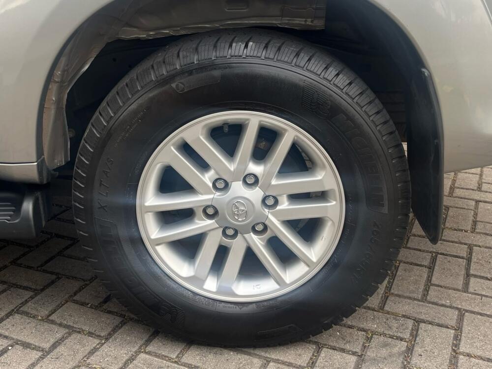 Toyota Hilux SW4