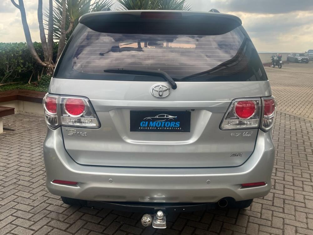 Toyota Hilux SW4