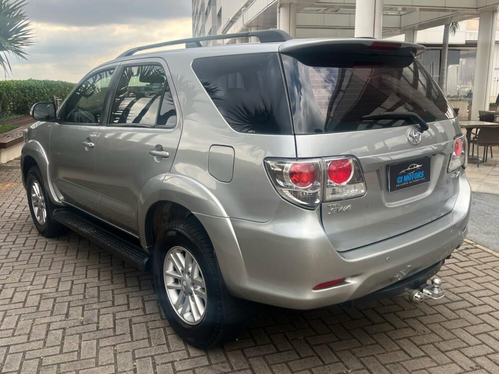 Toyota Hilux SW4