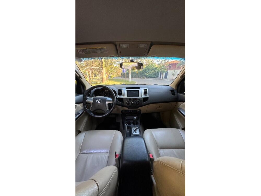 Toyota Hilux SW4