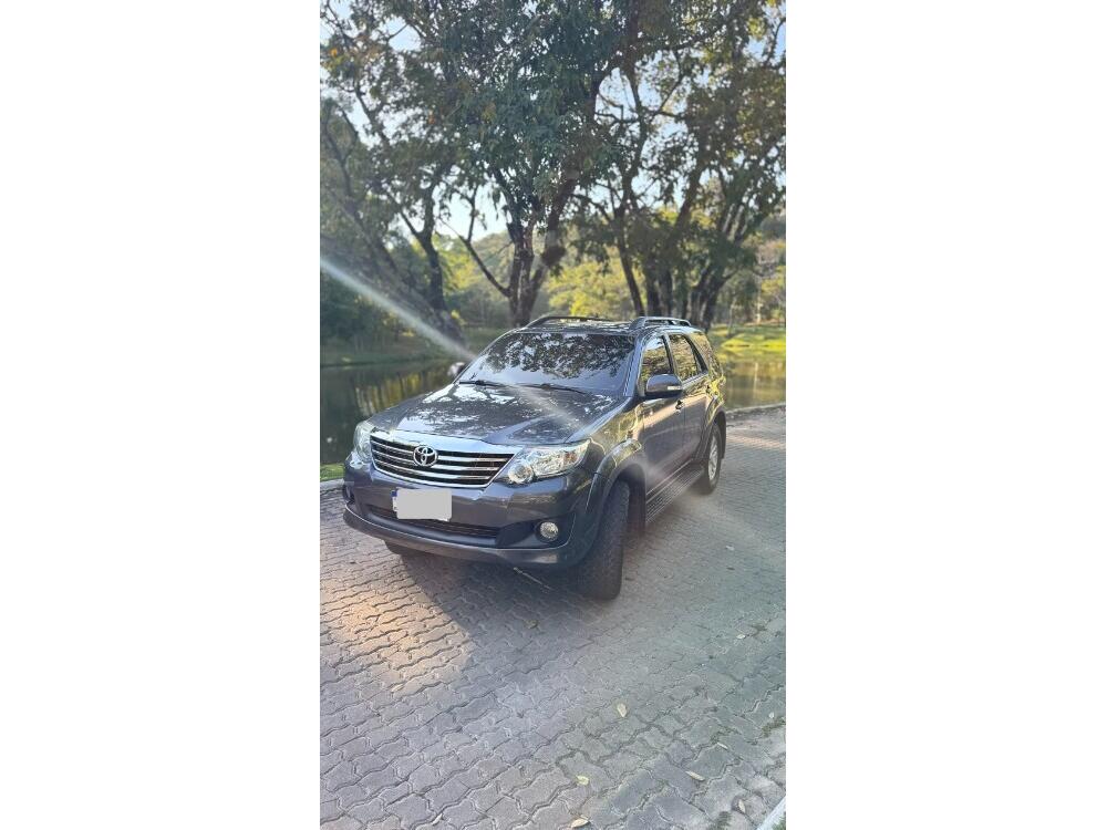 Toyota Hilux SW4
