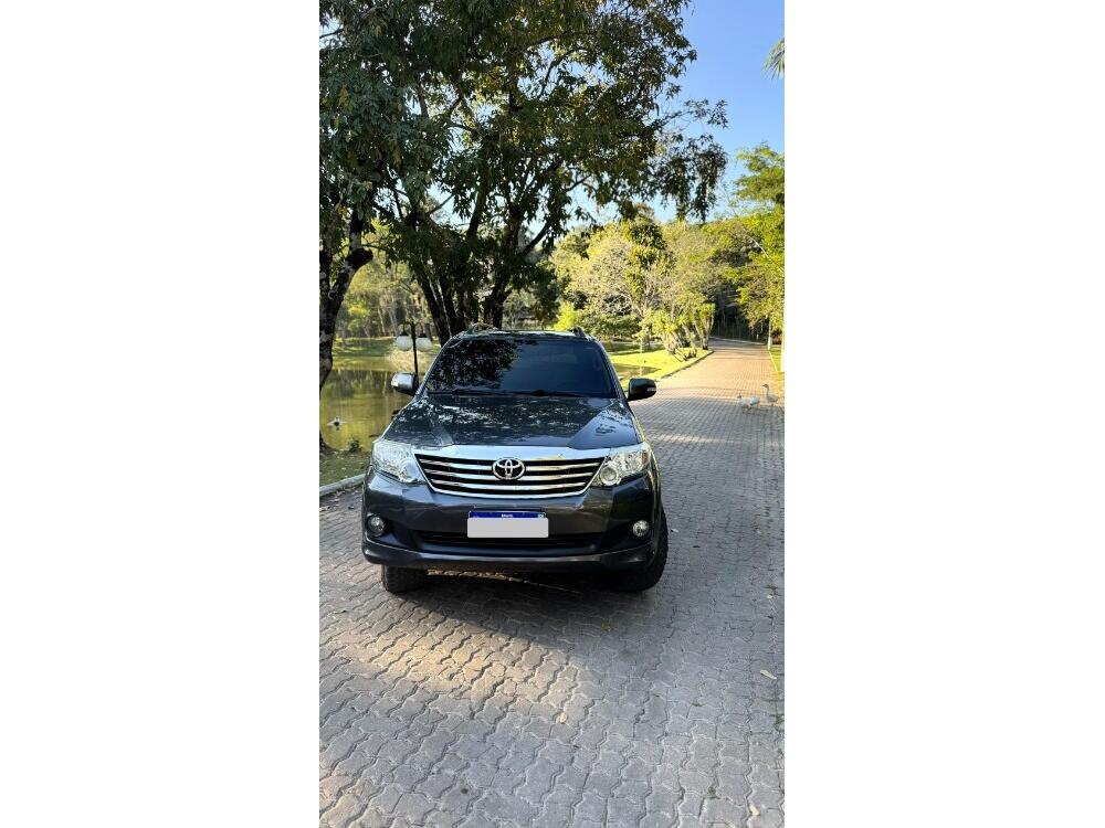 Toyota Hilux SW4