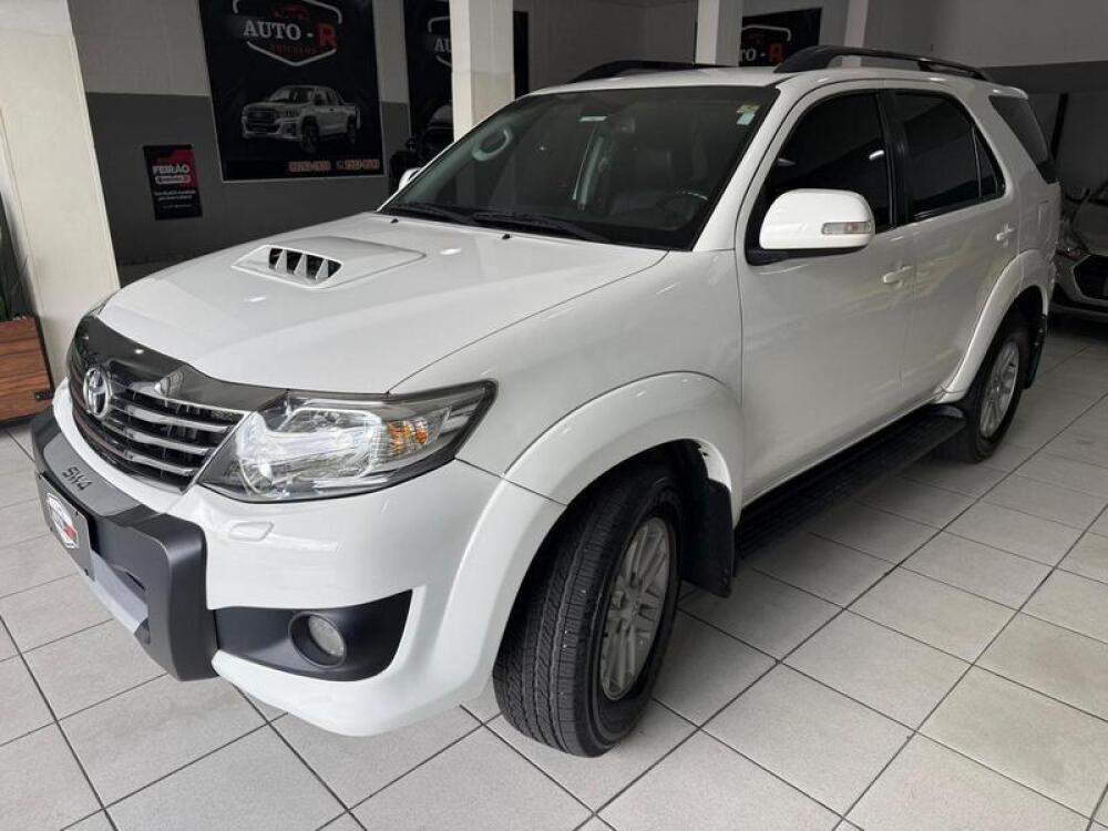 Toyota Hilux SW4