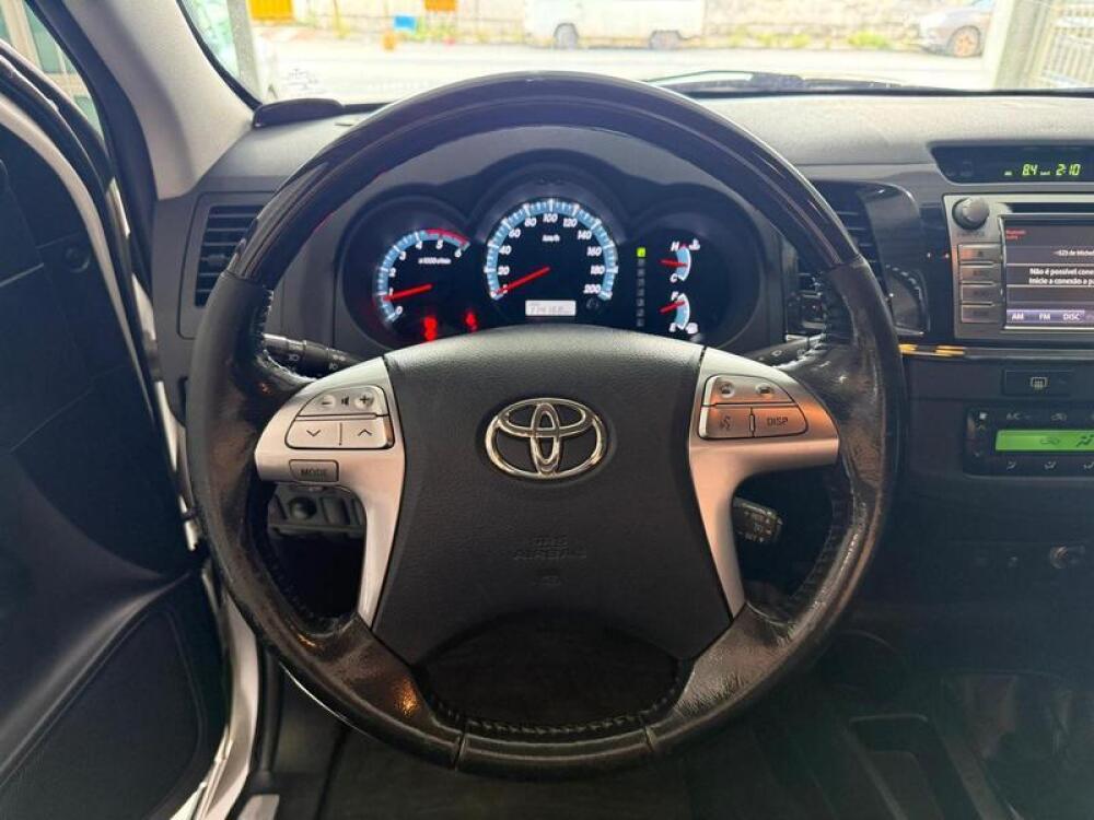 Toyota Hilux SW4