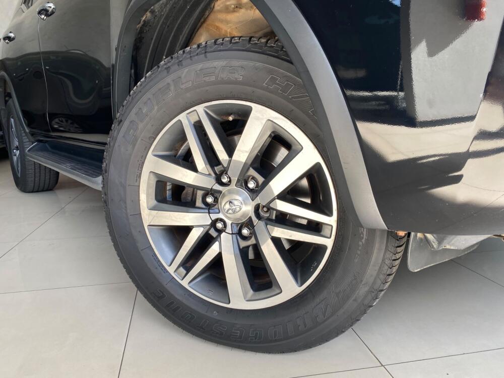 Toyota Hilux SW4