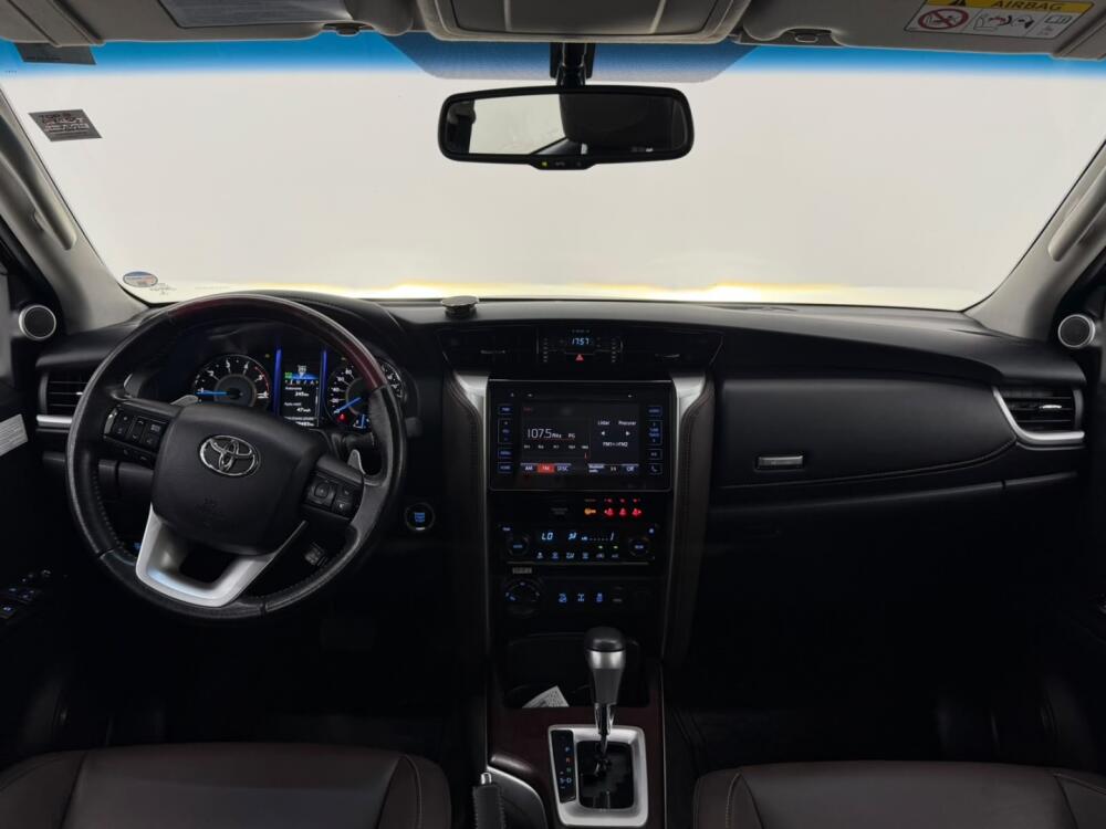 Toyota Hilux SW4