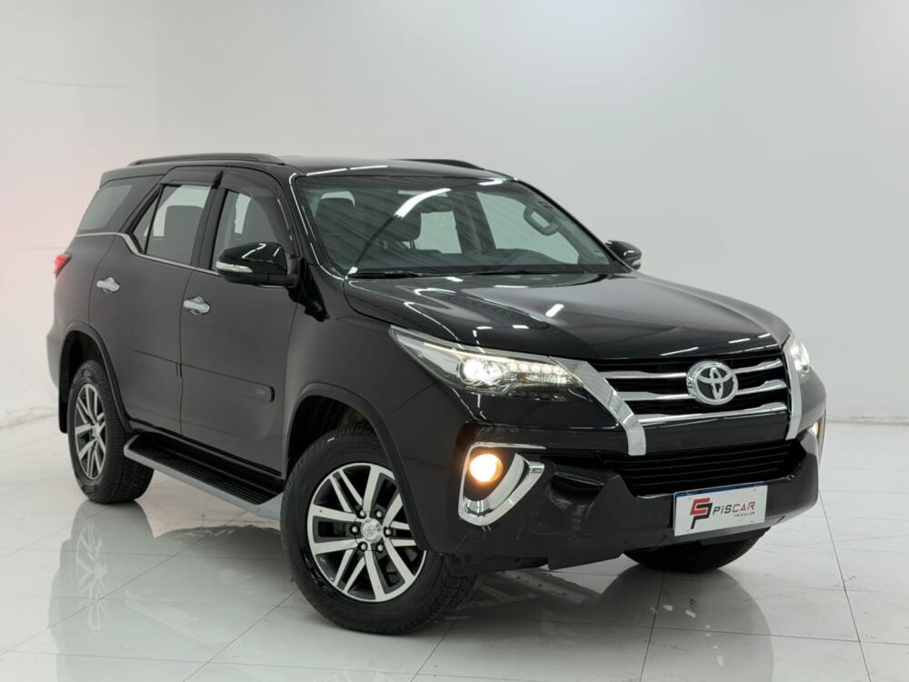 Toyota Hilux SW4