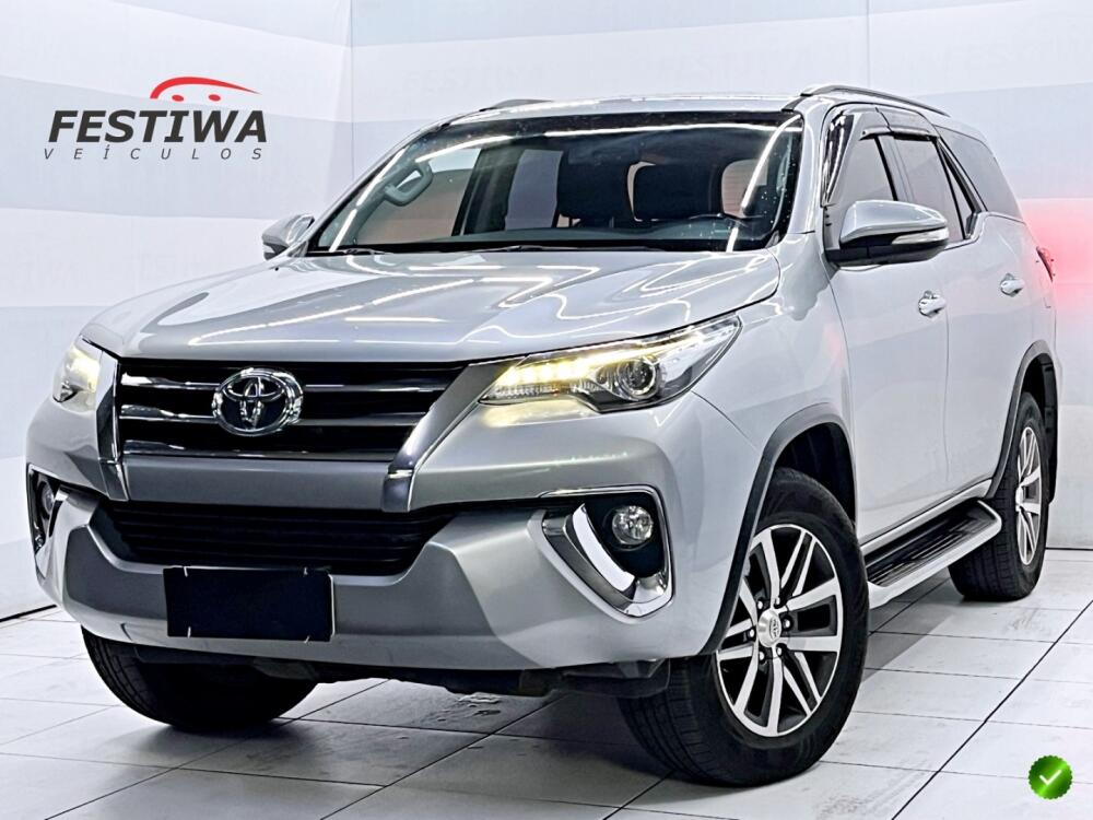 Toyota Hilux Sw4 2.8 SRX 4X4 16V TURBO INTERCOOLER DIESEL 4P AUTOMÁTICO 2016
