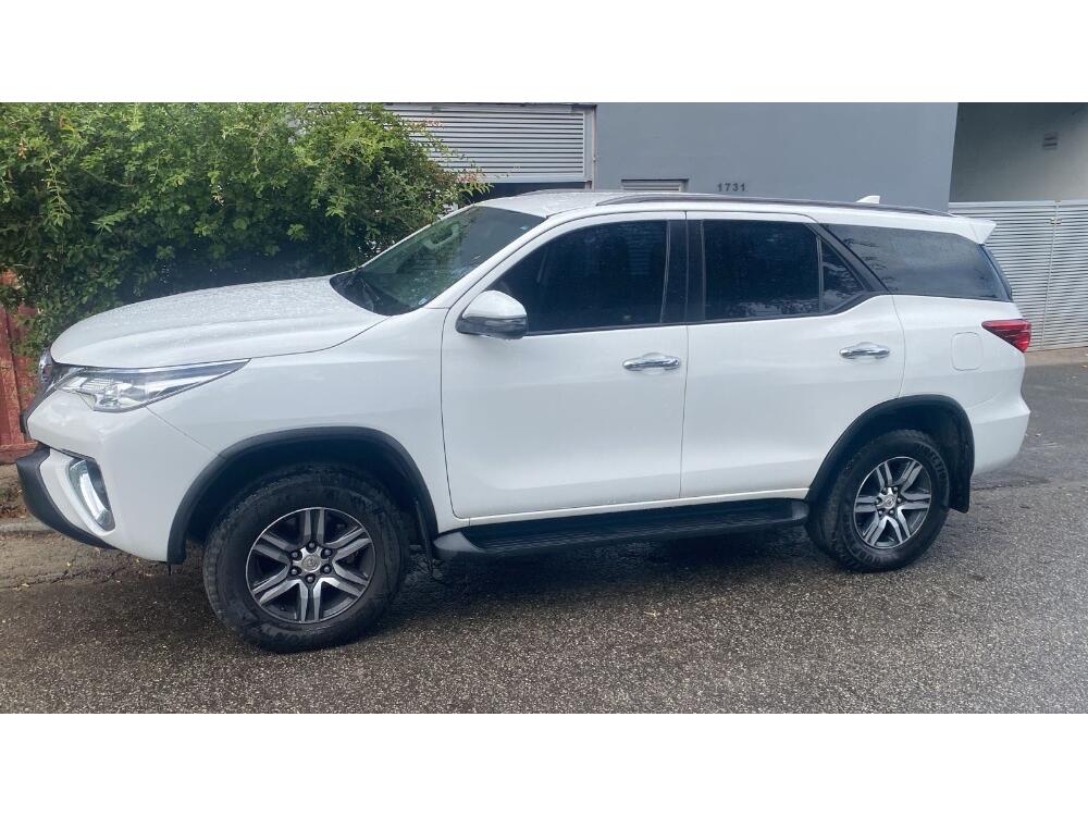 Toyota Hilux SW4