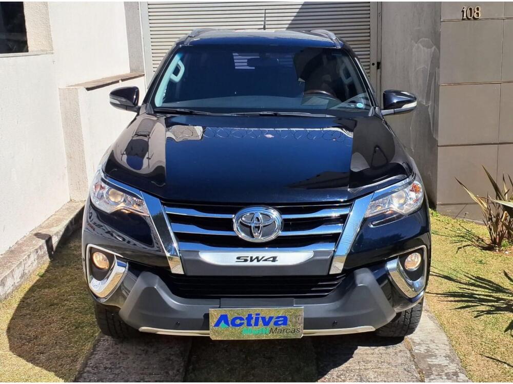 Toyota Hilux SW4