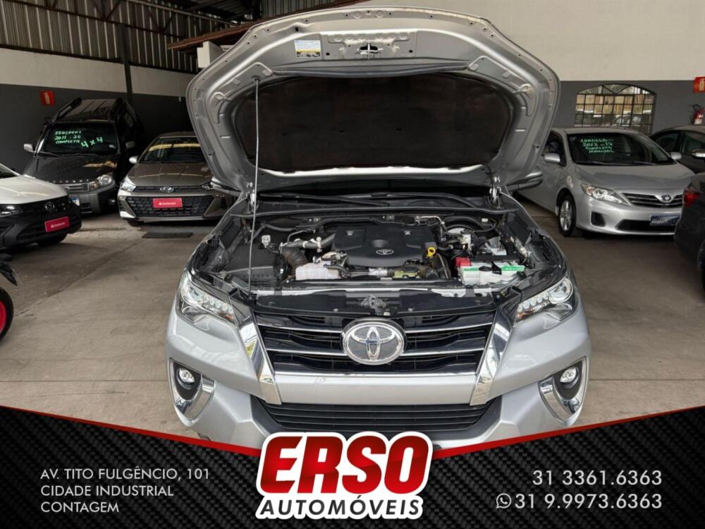 Toyota Hilux SW4