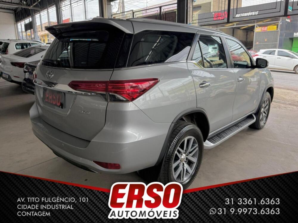 Toyota Hilux SW4