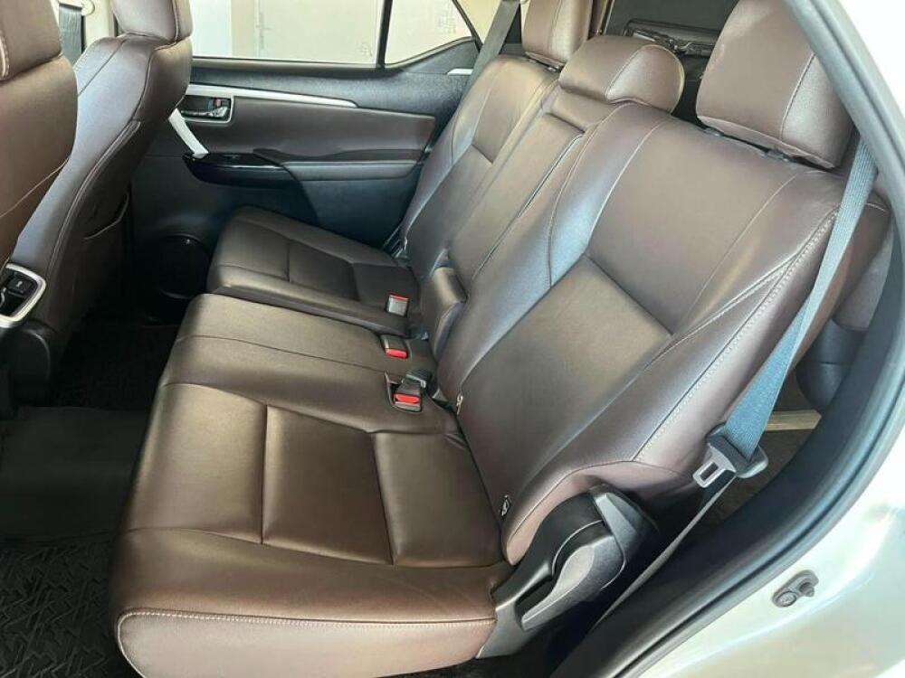 Toyota Hilux SW4