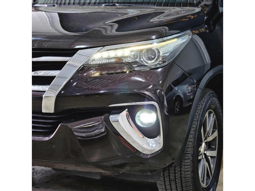 Toyota Hilux SW4