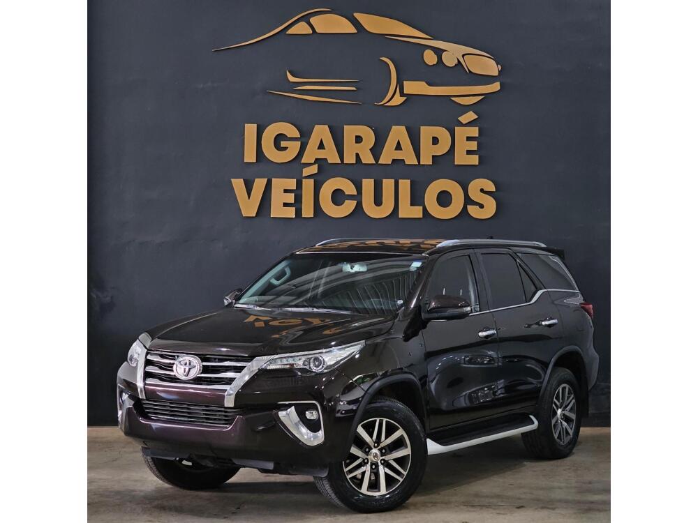 Toyota Hilux SW4